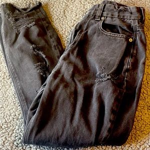 American Eagle Mom Jeans Washed Black Ripped Jean 4 Regular Womens